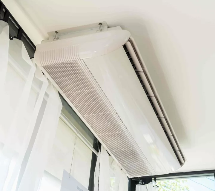 Монтаж напольно-потолочных кондиционеров Монтаж напольно-потолочных кондиционеров